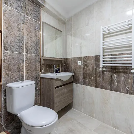 Cozy Flat W Nature View Balcony And Ac In Daire Bursa